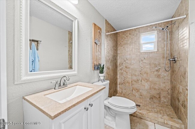 Building Photo - 711 Unity Dr