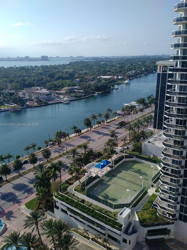Building Photo - 4775 Collins Ave