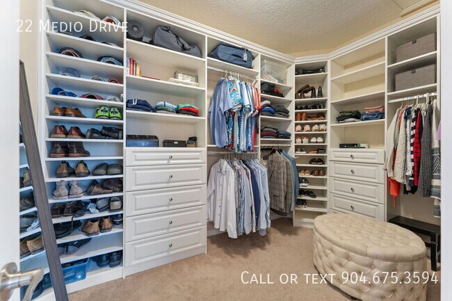 Building Photo - 22 Medio Dr