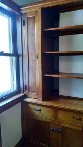 walk in pantry - 3408 N Downer Ave