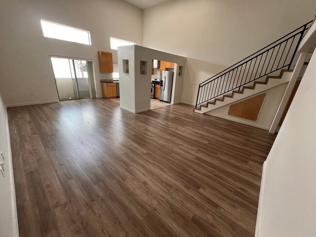 Building Photo - 11312 Huston St