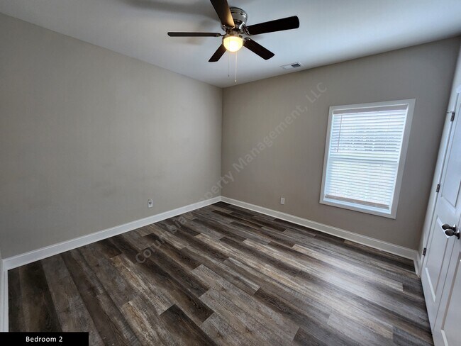 Building Photo - 2185 Ridgeway Rd