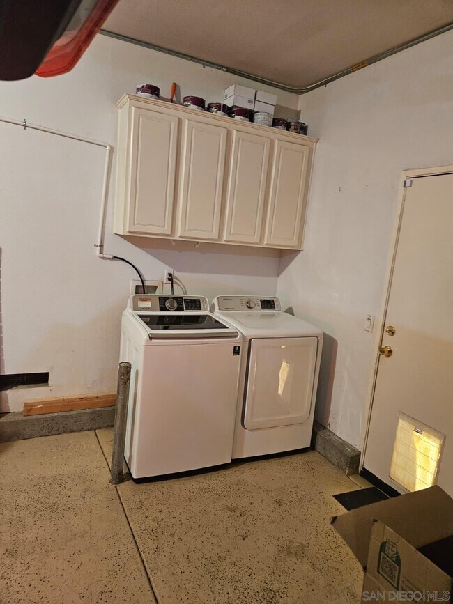 Building Photo - 9903 Fieldthorn St