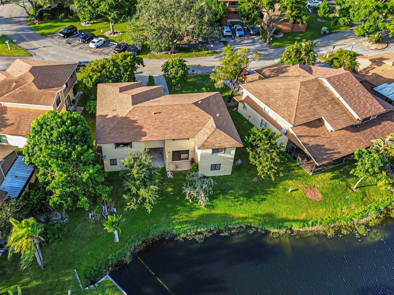 Building Photo - 6094 Live Oak Ct