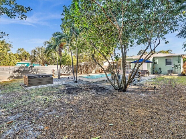 Building Photo - 1731 NW 7th Terrace