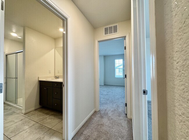 Building Photo - 4258 Tarim St