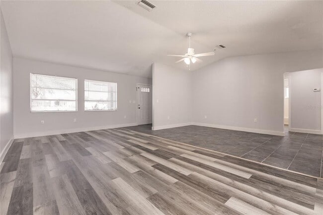 Building Photo - 11065 Waterford Ave