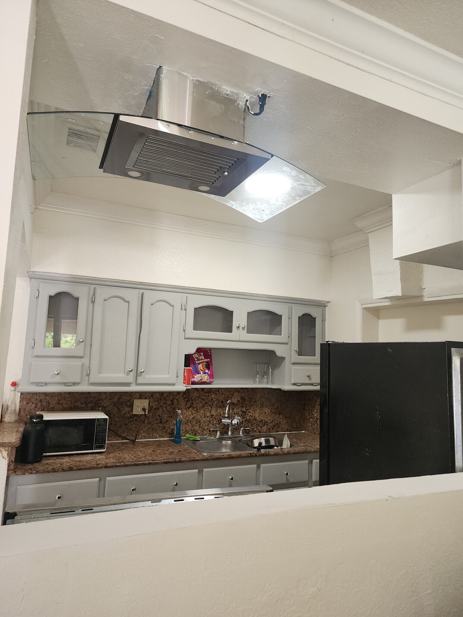 Kitchen - 102 NW 64th St