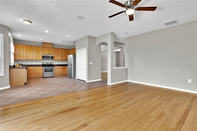 Building Photo - 643 Willett Dr