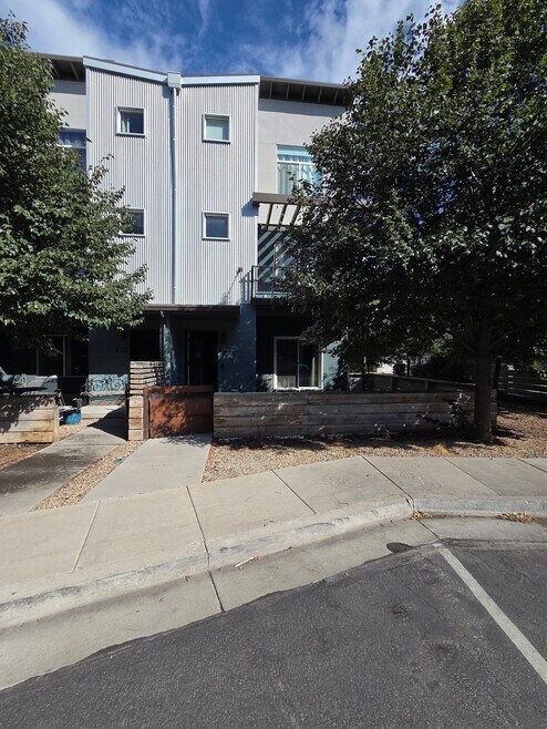 Building Photo - 5097 Laureston Way