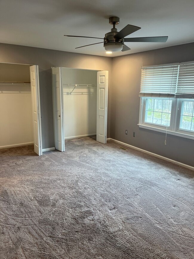 Building Photo - End of Group Townhome, with Finished Basement, in Abingdon