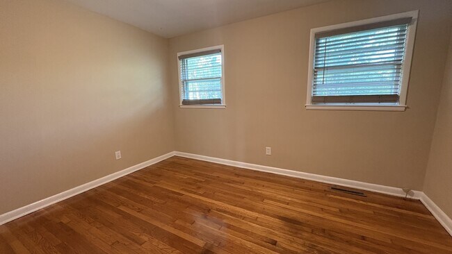 Building Photo - 1474 Townley Dr