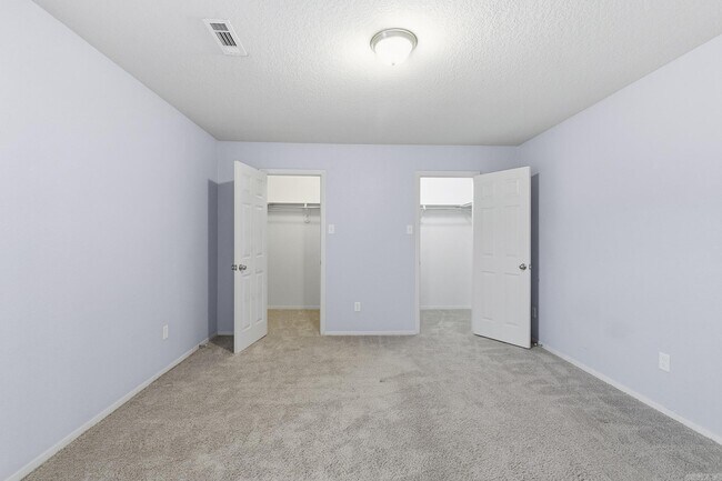 Building Photo - 26 Dunnaway Dr