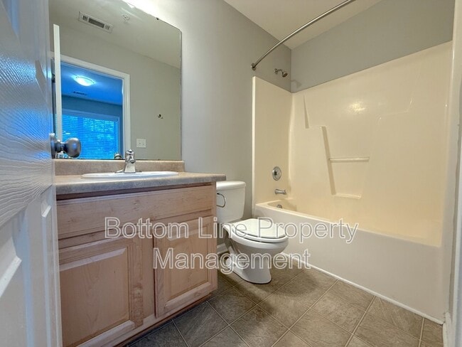 Building Photo - 1131 Ilana Ct