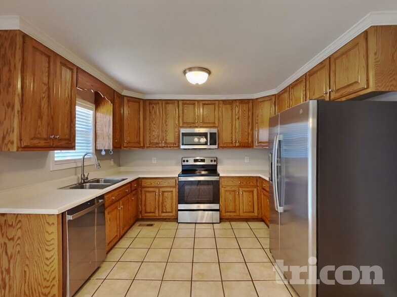 Building Photo - 138 Putter Point Dr