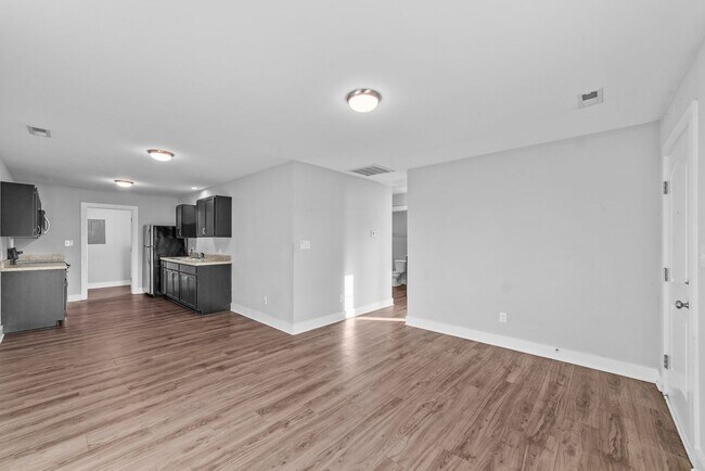 Building Photo - 440 Thad Little Rd