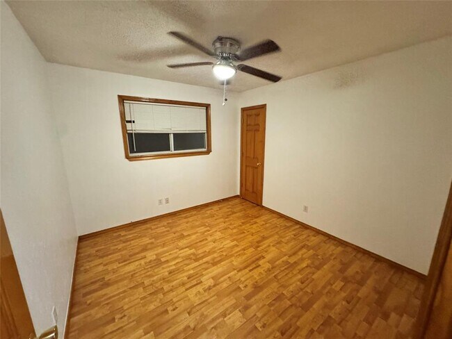 Building Photo - 5914 Wagon Bend