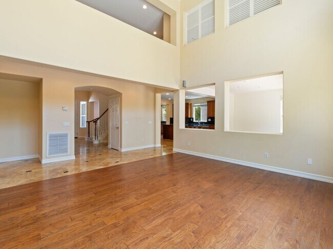 Building Photo - 5250 Coleridge Ct