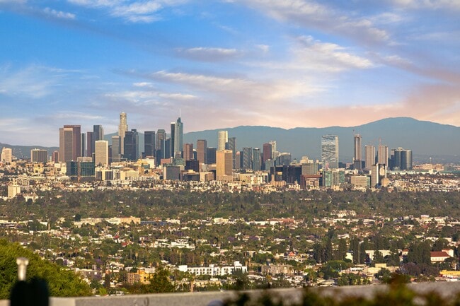 Building Photo - 1439 Devlin Dr