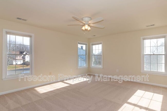 Building Photo - 80 Brookshire Dr