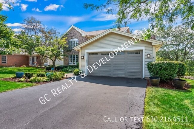 Building Photo - 590 Golfers Ln