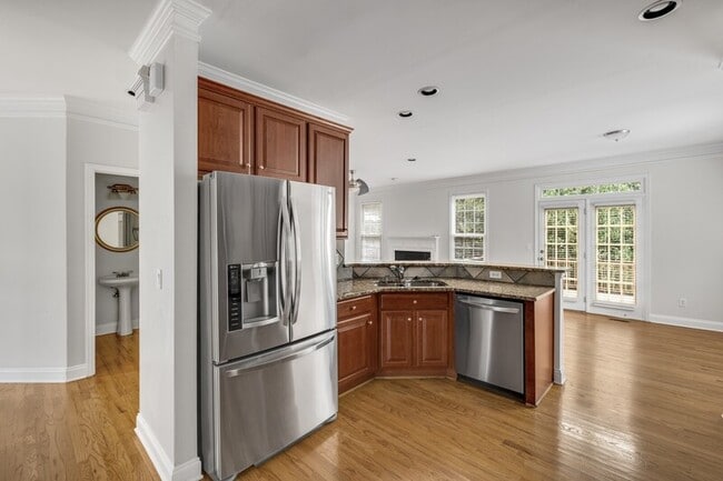 Building Photo - 1240 Dunwoody Cove