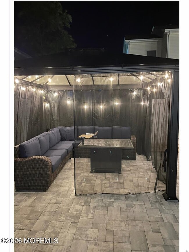 Building Photo - 1704 Boulevard