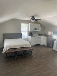 Building Photo - Studio Apartment in Hurricane
