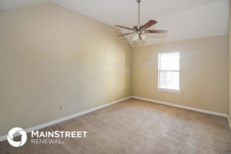 Building Photo - 2976 Churchwell Dr