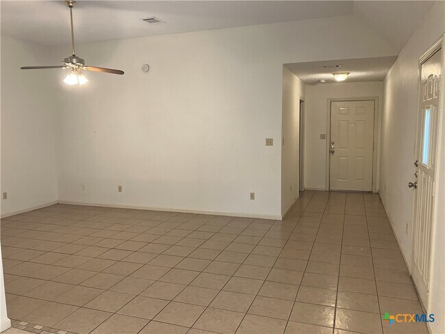 Building Photo - 1302 N Bishop St
