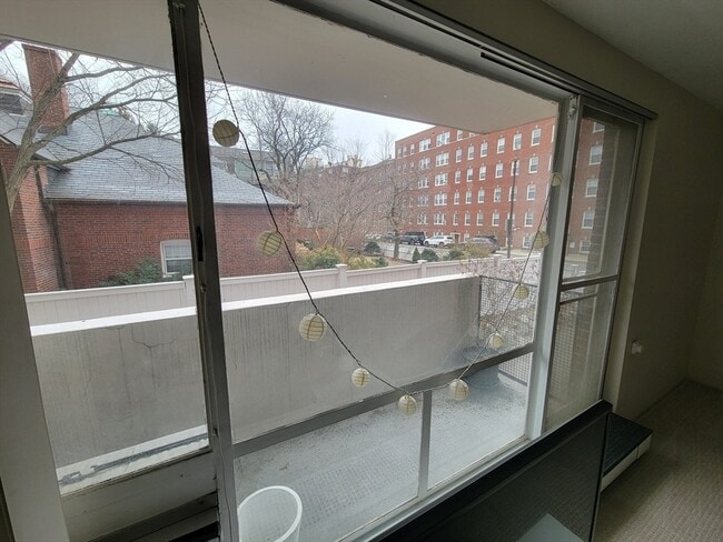 Building Photo - 29 Concord Ave