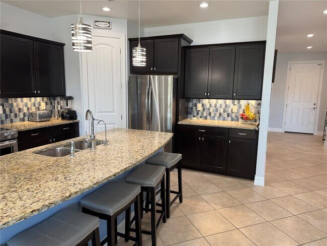 Building Photo - 2599 Marton Oak Blvd