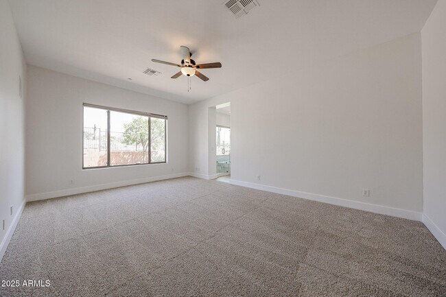 Building Photo - 41735 N Maidstone Ct