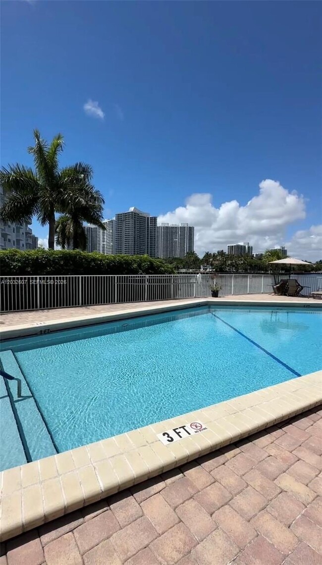 Building Photo - 3161 S Ocean Dr