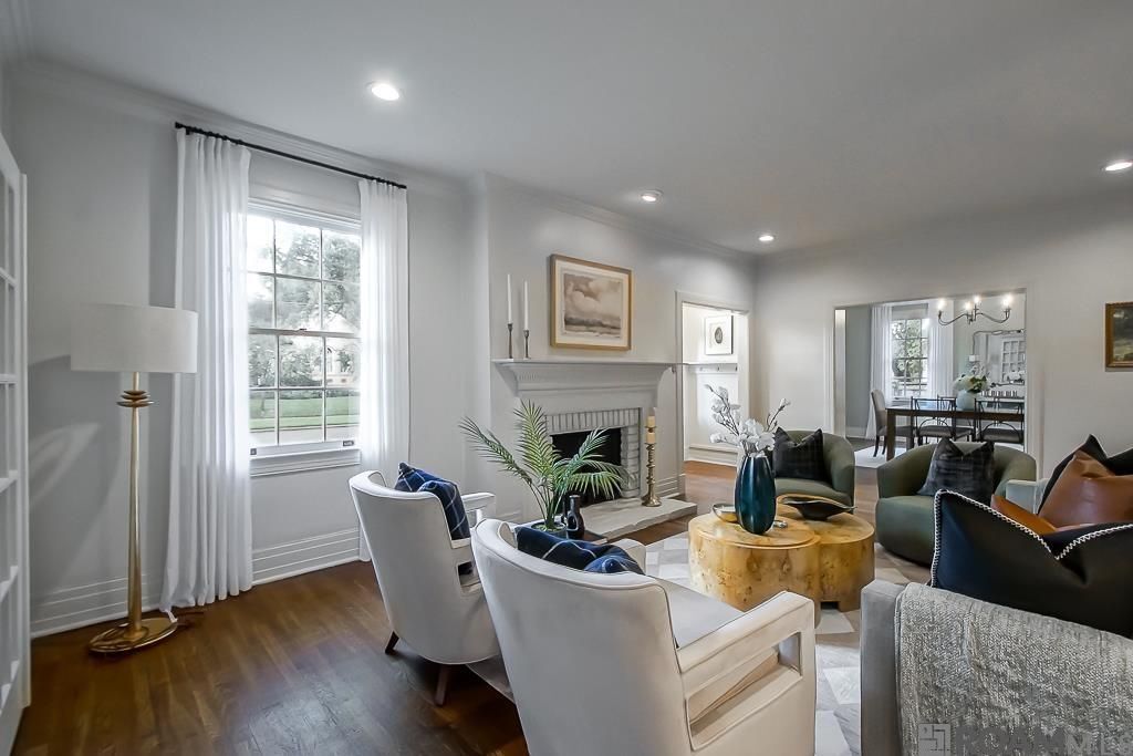 Building Photo - 2221 Olive St