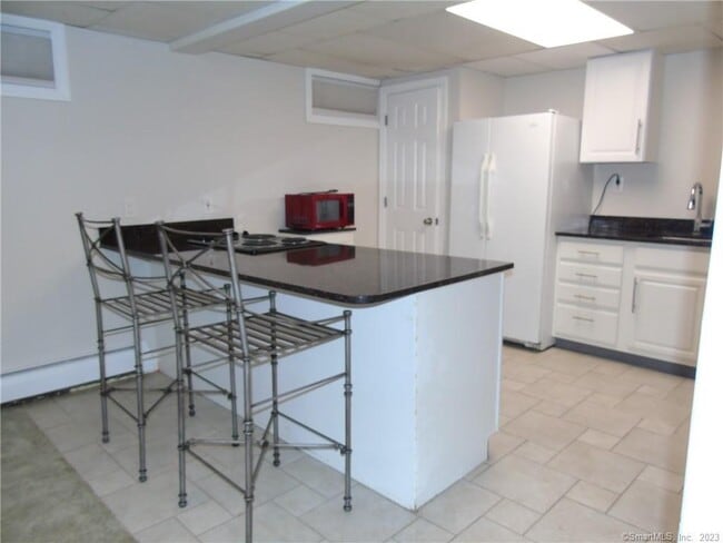 Building Photo - 14 Mayfair Pl