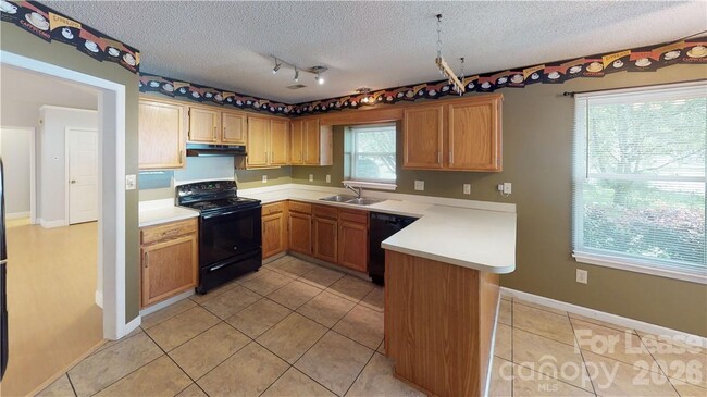 Building Photo - 13906 Glendevon Ct