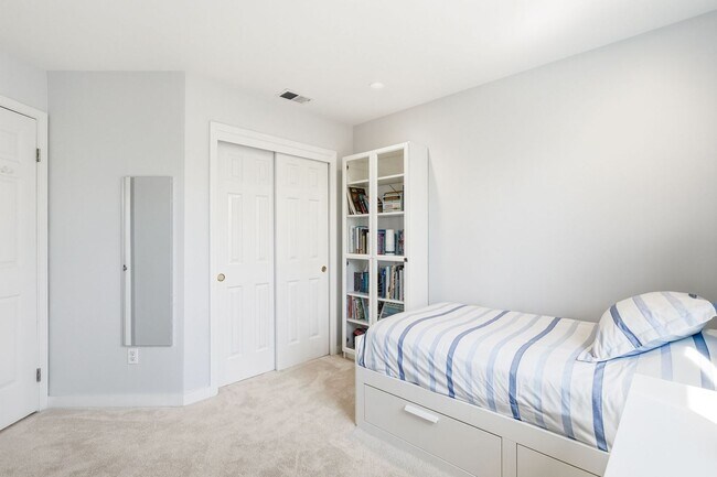 Building Photo - Stunning 3-Bedroom Home in a Prime Mountain View Location with Top-Rated Los Altos Schools!