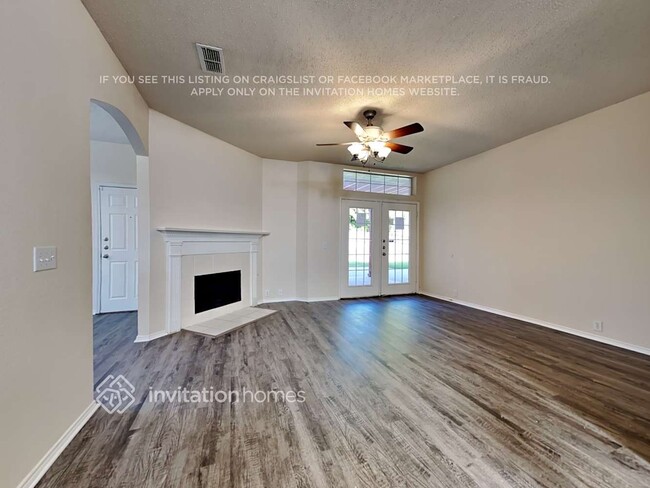 Building Photo - 1804 Lacey Oak Ln