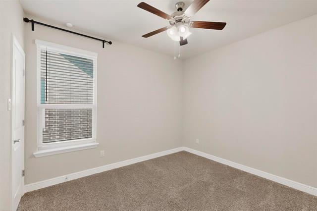 Building Photo - 625 Hogan Dr