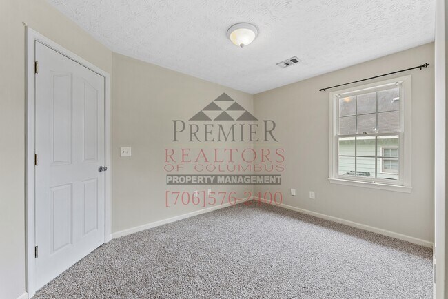 Building Photo - 6009 N Pointe Dr