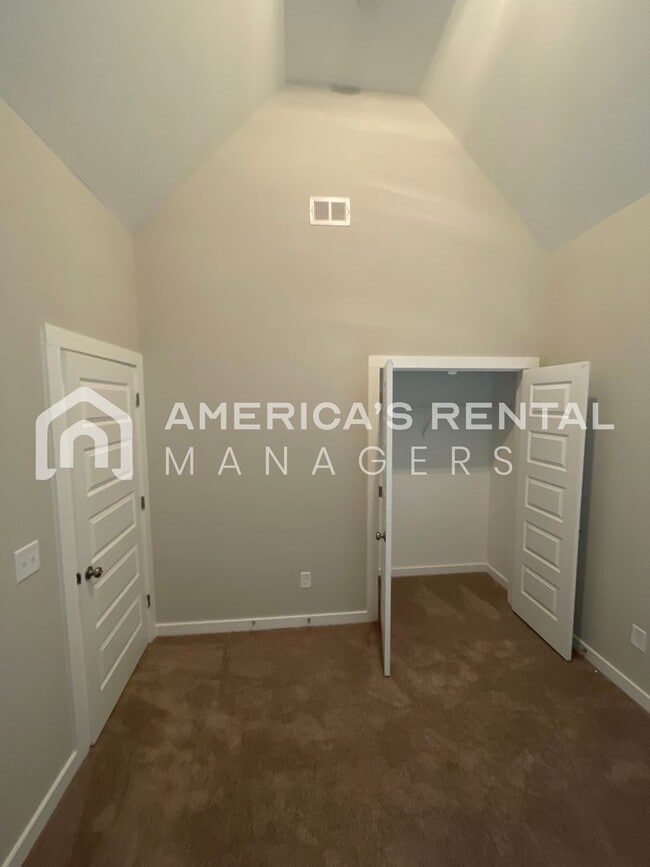 Building Photo - Home for Rent in Oak Grove, AL!!! View with 48 Hours Notice!