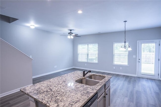 Building Photo - 6106 Oak Bend Ct