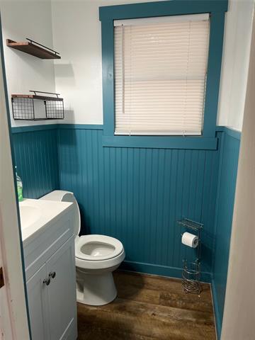 Building Photo - 4050 Russell Ave