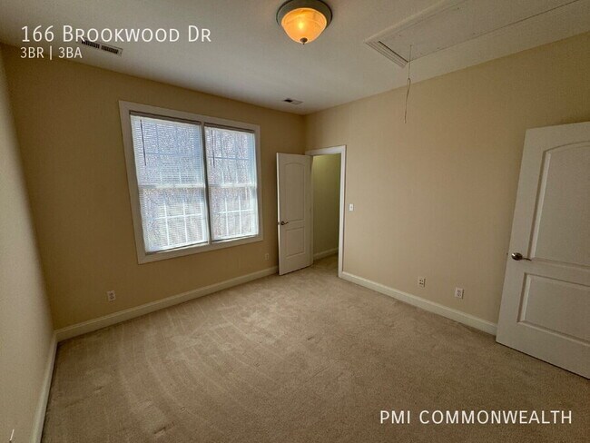 Building Photo - 166 Brookwood Dr