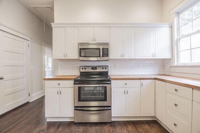 Building Photo - Charming 3BR/2BA in Reynoldstown Near the BeltLine