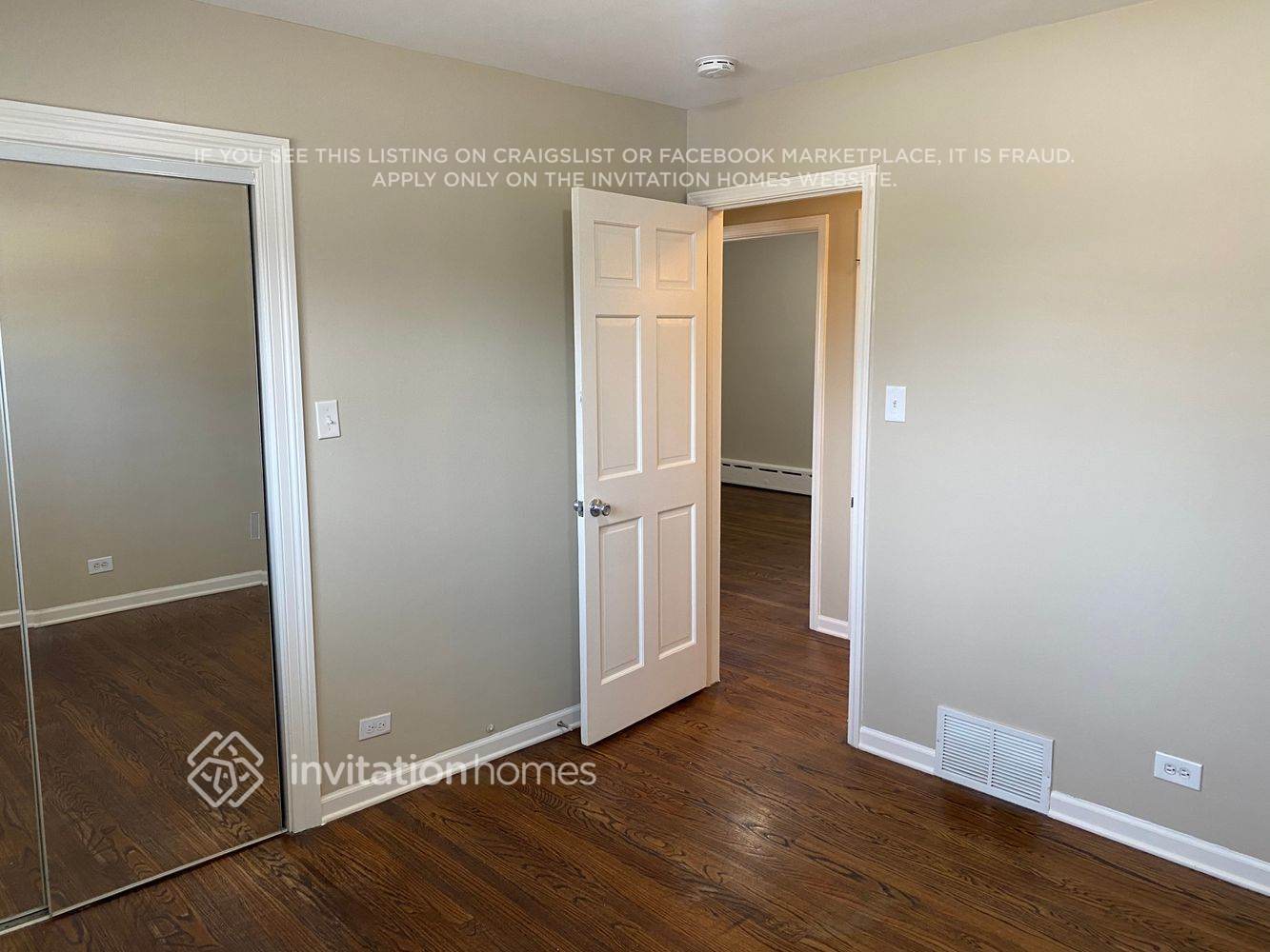 Building Photo - 4628 W 101st St