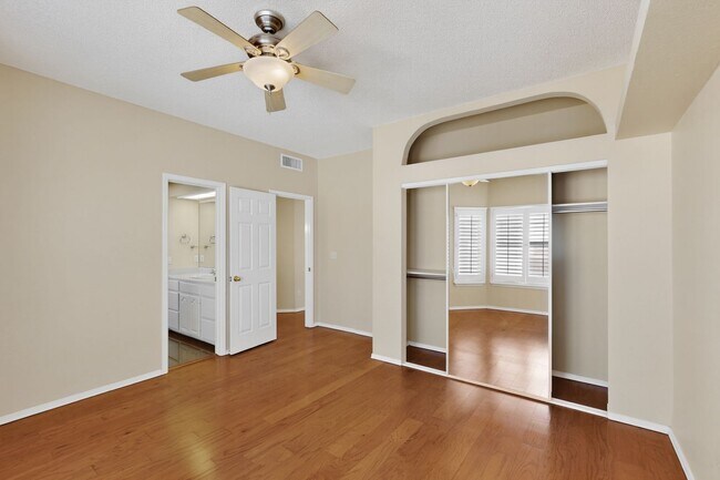 Building Photo - 6017 Ojo De Agua Dr