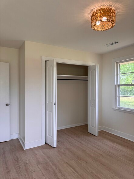 Bedroom 1 closet - 4362 Cato Rd