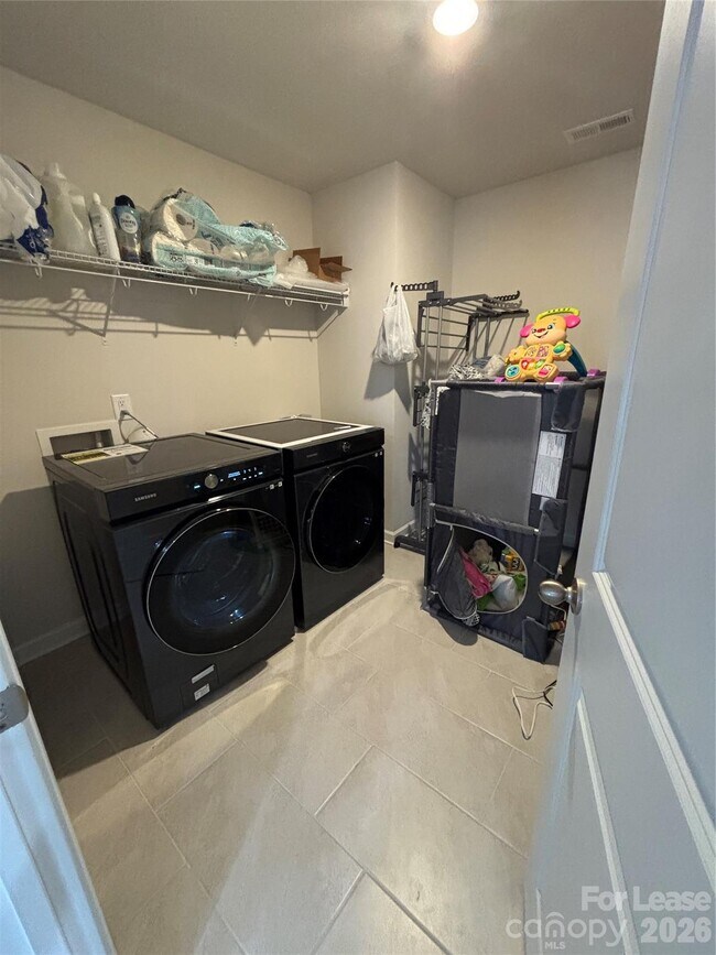 Building Photo - 1019 Clementine Rd